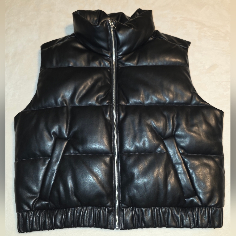 Abercrombie & Fitch Ultra Collection Puffer Vest Womens LG Vegan Leather Black